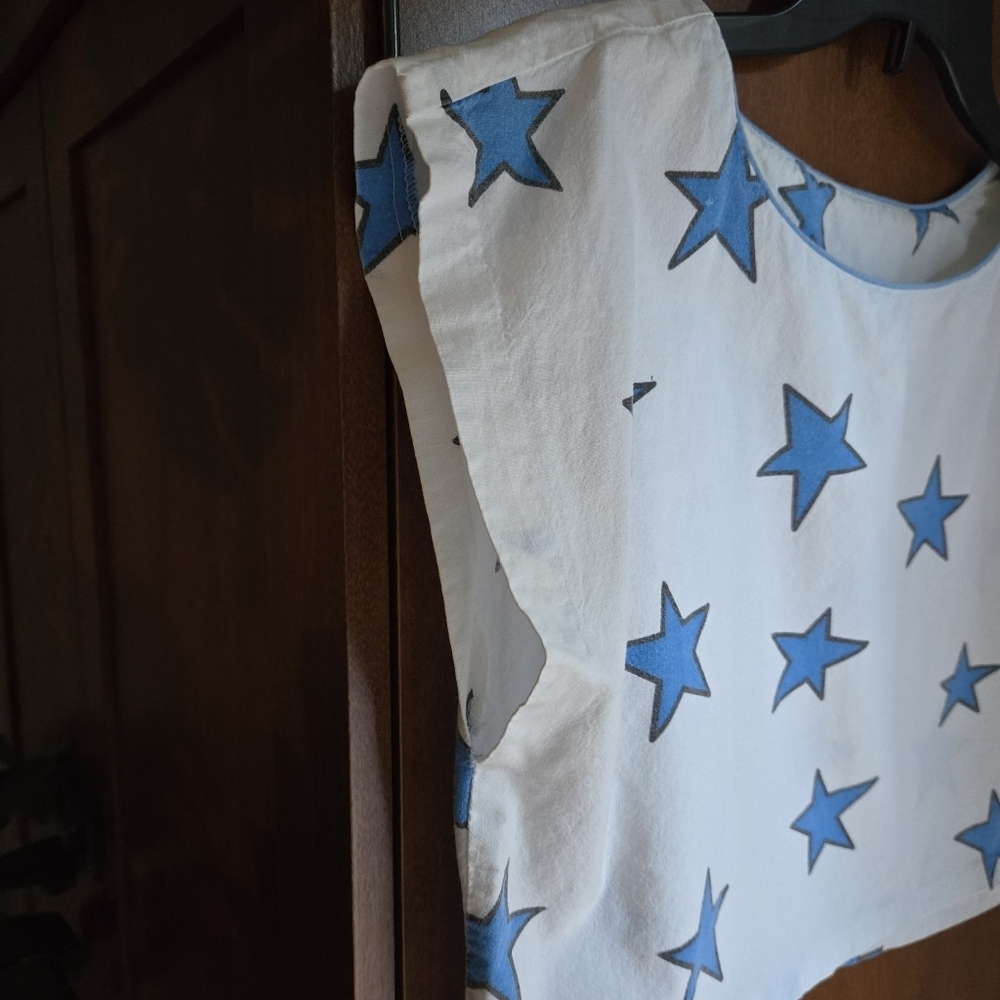 Vintage White With Blue Star Print Crop Top Boxy Cut Size Small - Picture 6 of 8